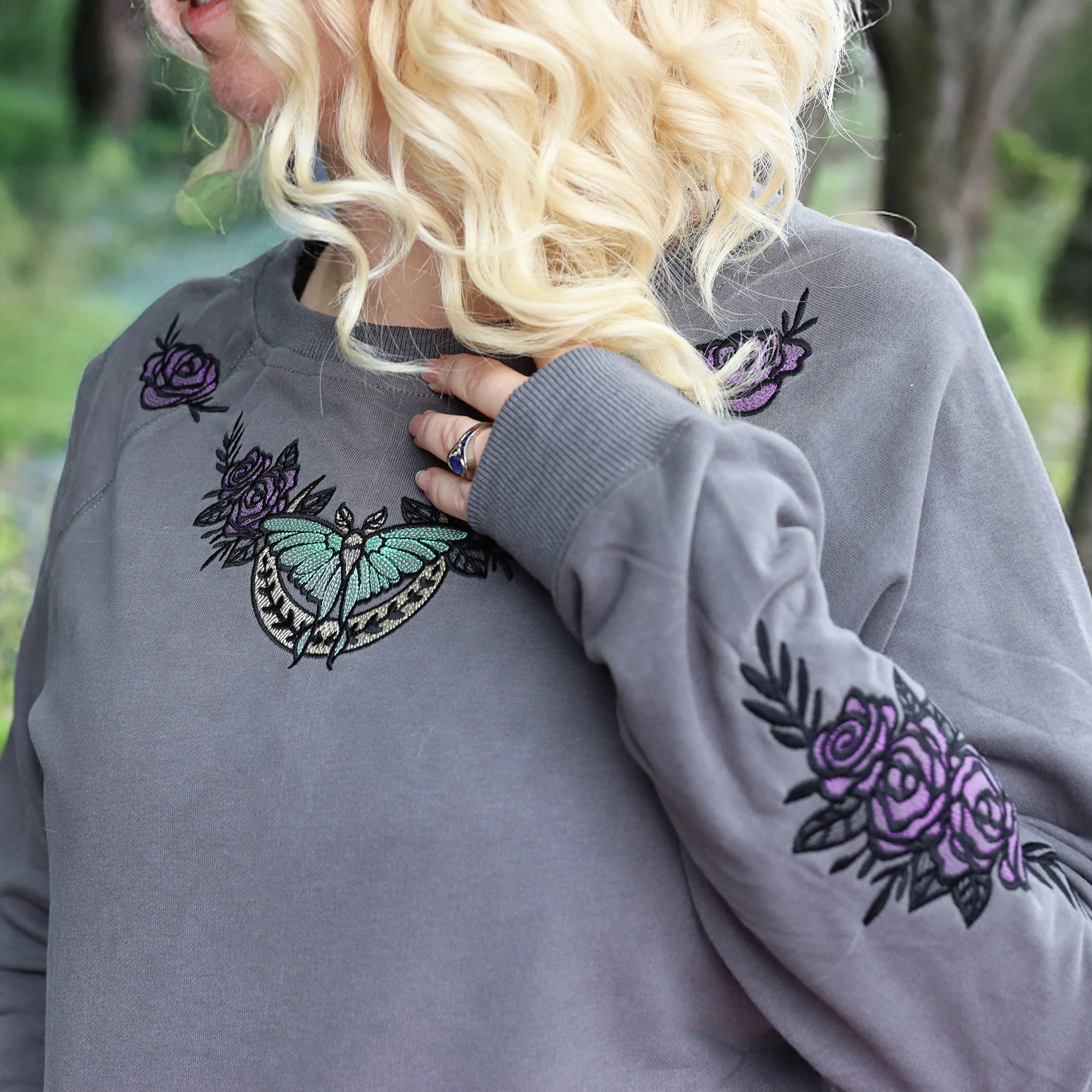 Cosmic Rose Moth Feature - Image 6