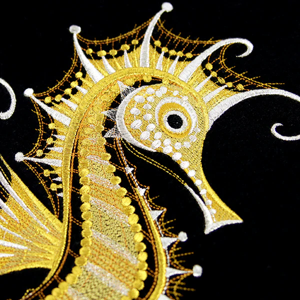 Dazzling Details Seahorse - Image 8