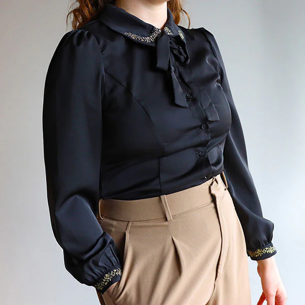 Delicate Gilded Corner 5 - Image 2
