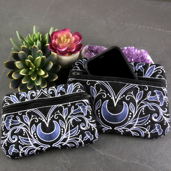 Mirrored in Beauty Lined Zipper Pouch (In-the-Hoop) - Image 3